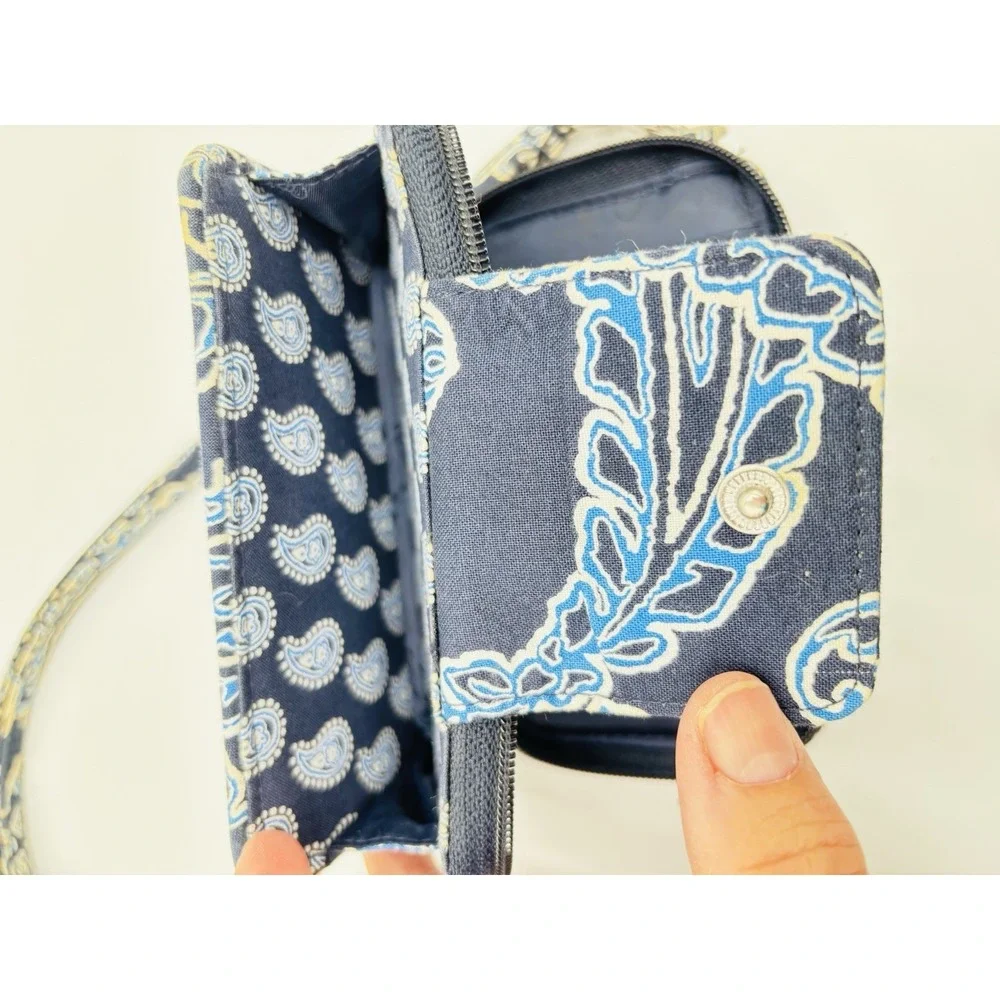Vera Bradley RFID Zip‎ Card Case Wallet Blue Floral Keychain Wristlet Organizer